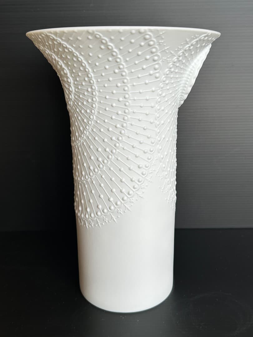 KAISER PORZELLAN カイザーポーセレン 白磁のフラワーベース