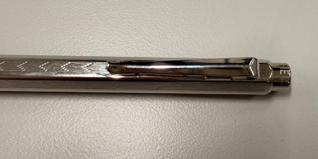 【しょーま】カランダッシュ エクリドール シェブロン ボールペン シルバー