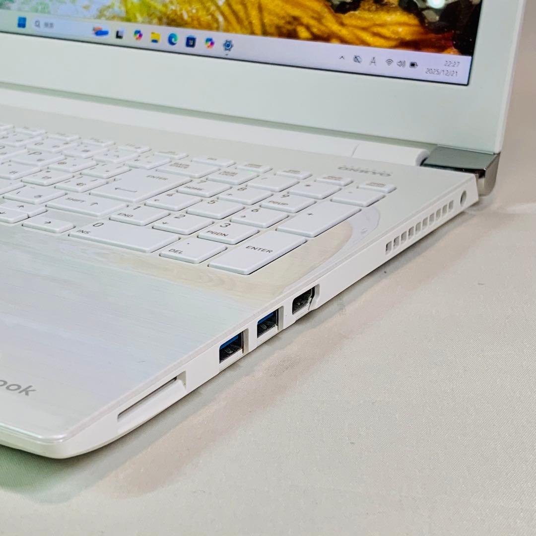 Core i7✨SSD1TB✨32GB✨Windows 11✨白✨ノートパソコン