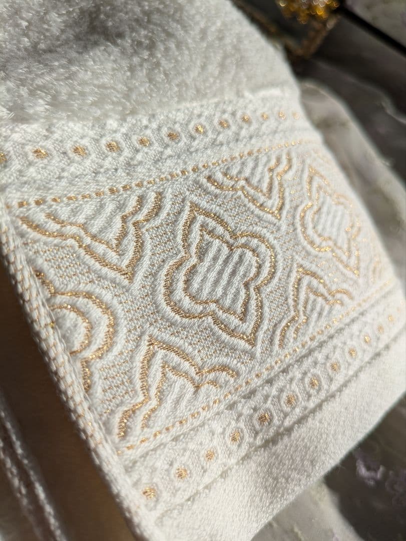 新品☆UCHINO☆最高級☆海島綿☆純金蒸着☆超高価☆豪華☆肉厚☆フェイスタオル