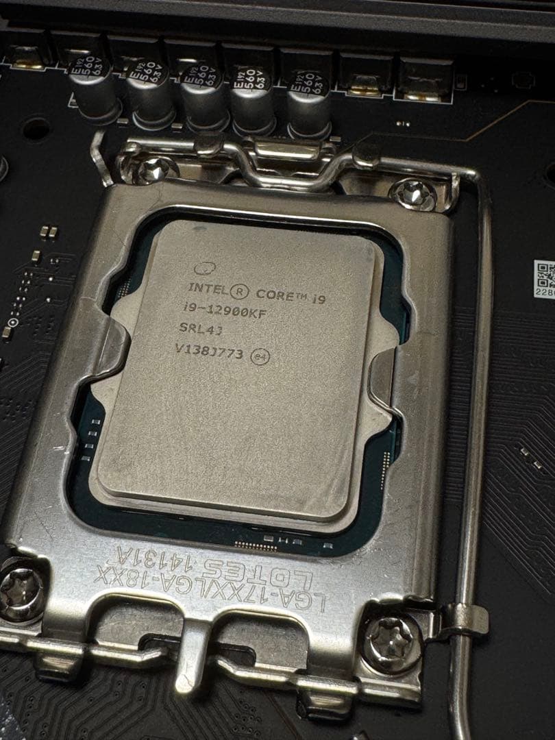 CPU i9-12900KF Z690 EDGE DDR4