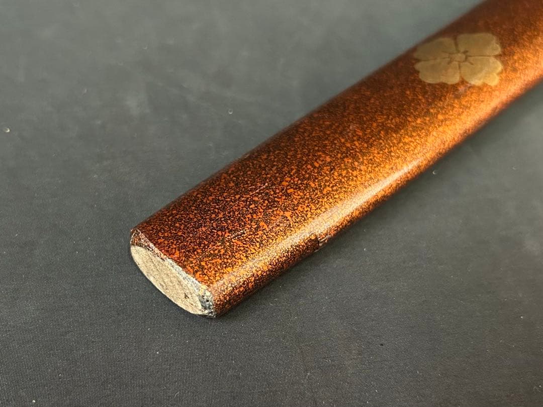 金梨子地花菱散糸巻太刀拵え 模造刀 陣太刀