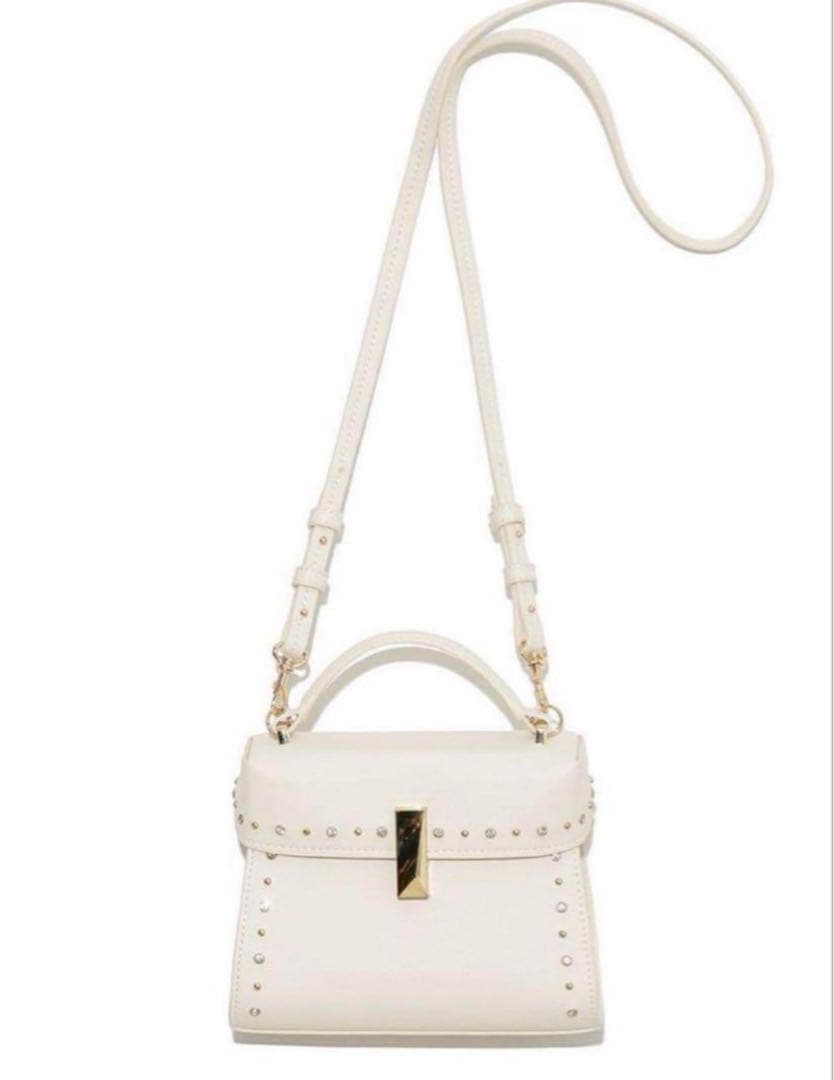 ビジュースタッズポシェット　セルフォード　ショルダーバッグ　アイボリー