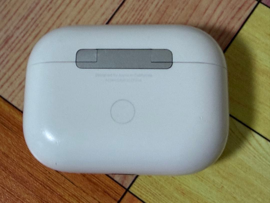 AirPods Pro 第2世代 純正イヤーチップ新品付 動作良好 キズあり