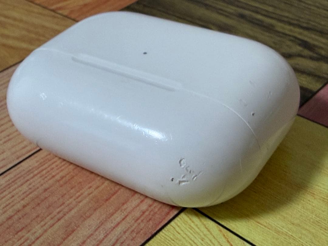 AirPods Pro 第2世代 純正イヤーチップ新品付 動作良好 キズあり