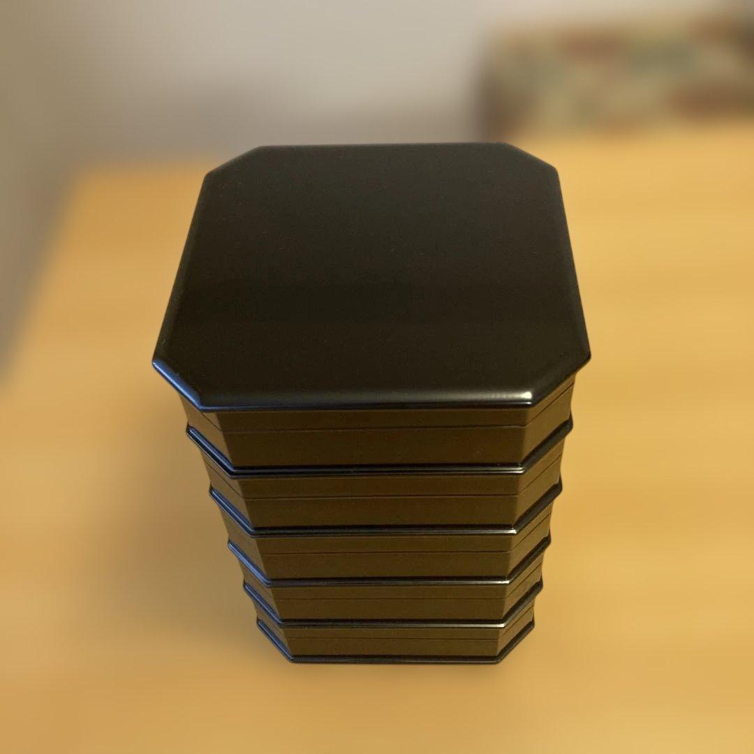 ほぼ未使用 懐石道具 木製黒真塗 5段縁高重 紙箱