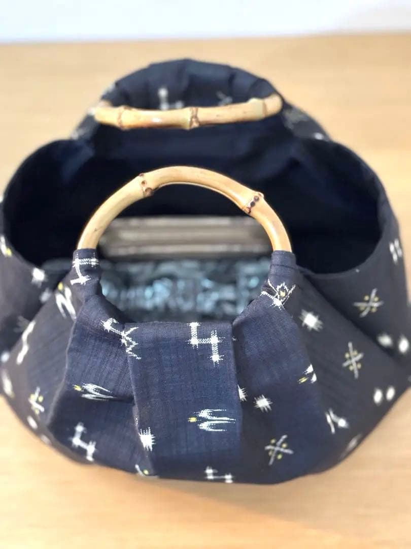 琉球柄　沖縄絣柄　琉球絣黒和装バック・着物バック　入学卒業結婚式七五三振袖