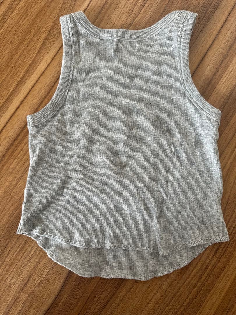 Black Eye Patch タンクトップ グレー　LANA着用