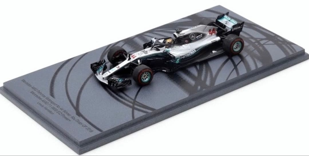 ドーナツターンマーク付き1/43 メルセデスAMG F1 W09 L.ハミルトン