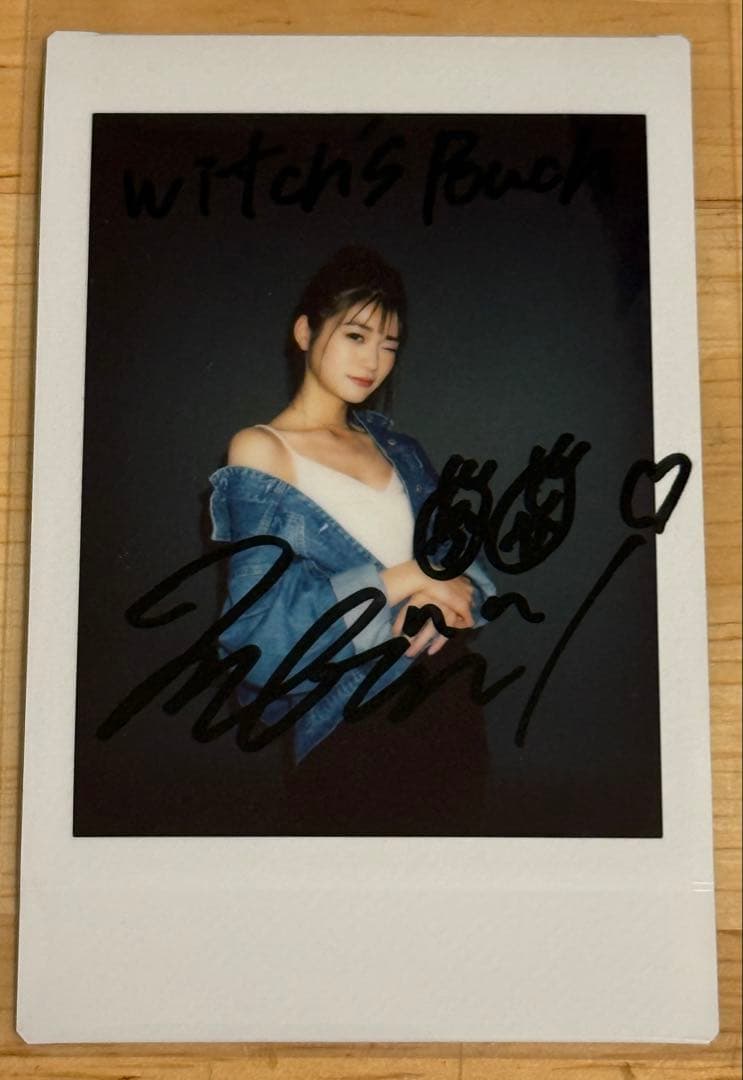 生見愛瑠 めるる サイン入りチェキ