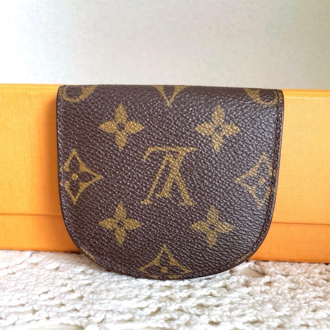 美品　LOUIS VUITTON グセ　モノグラム ケース