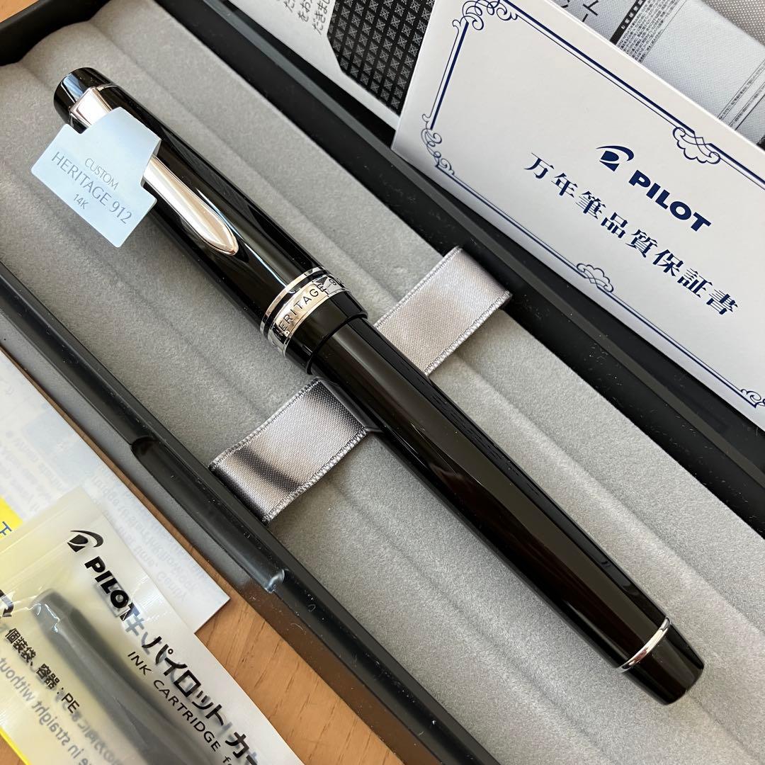 A*へ様 PILOT CUSTOM HERITAGE 912 万年筆 14K/1