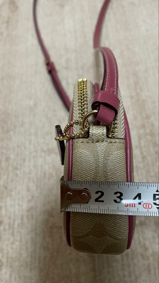 13日限定お値下げ【COACH スマホショルダーバッグ ベージュ/ピンク】