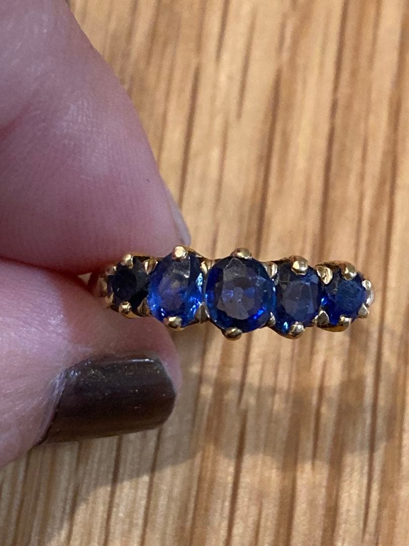 レ*ン様 サファイア　ファイブストーンリング　ヴィクトリアン　鑑別書付き