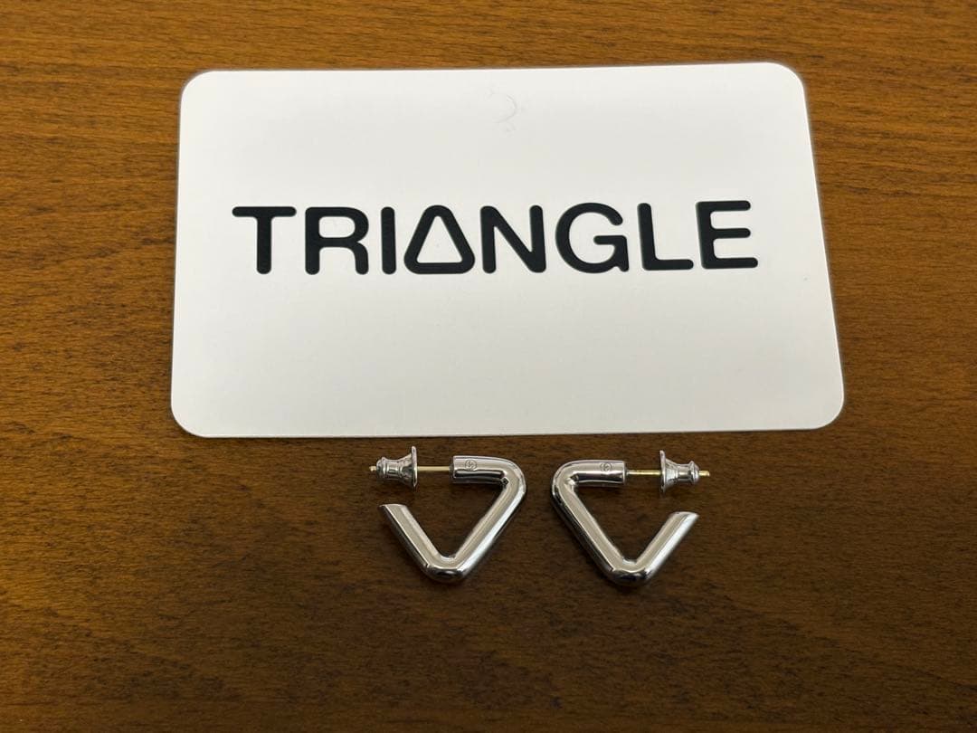 キャリアリング/CAREERING TRIANGLEピアス　301 シルバー