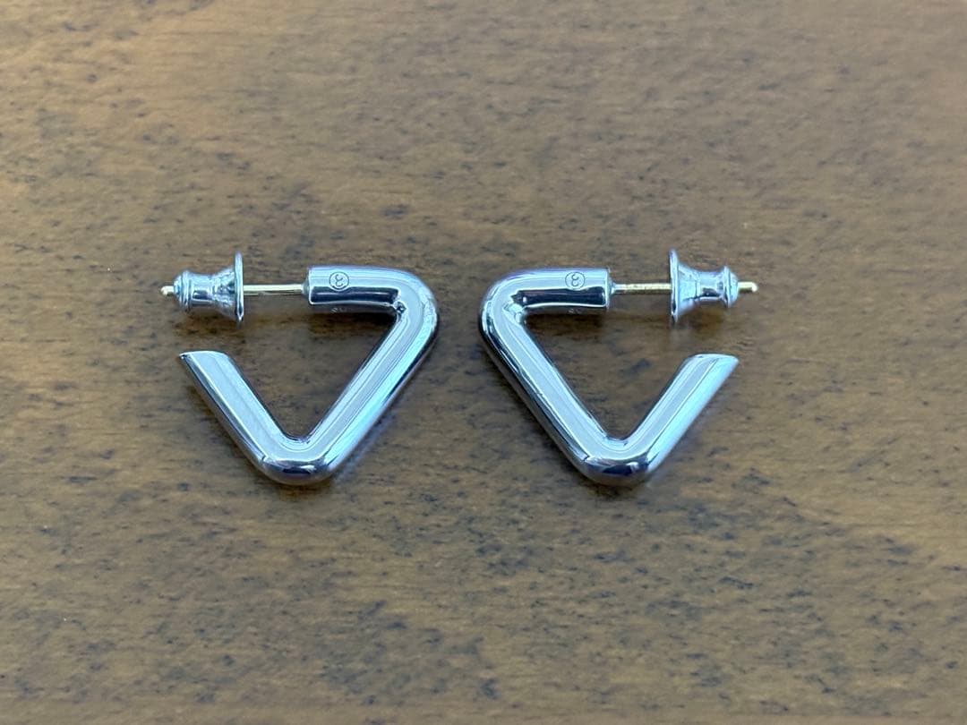 キャリアリング/CAREERING TRIANGLEピアス　301 シルバー