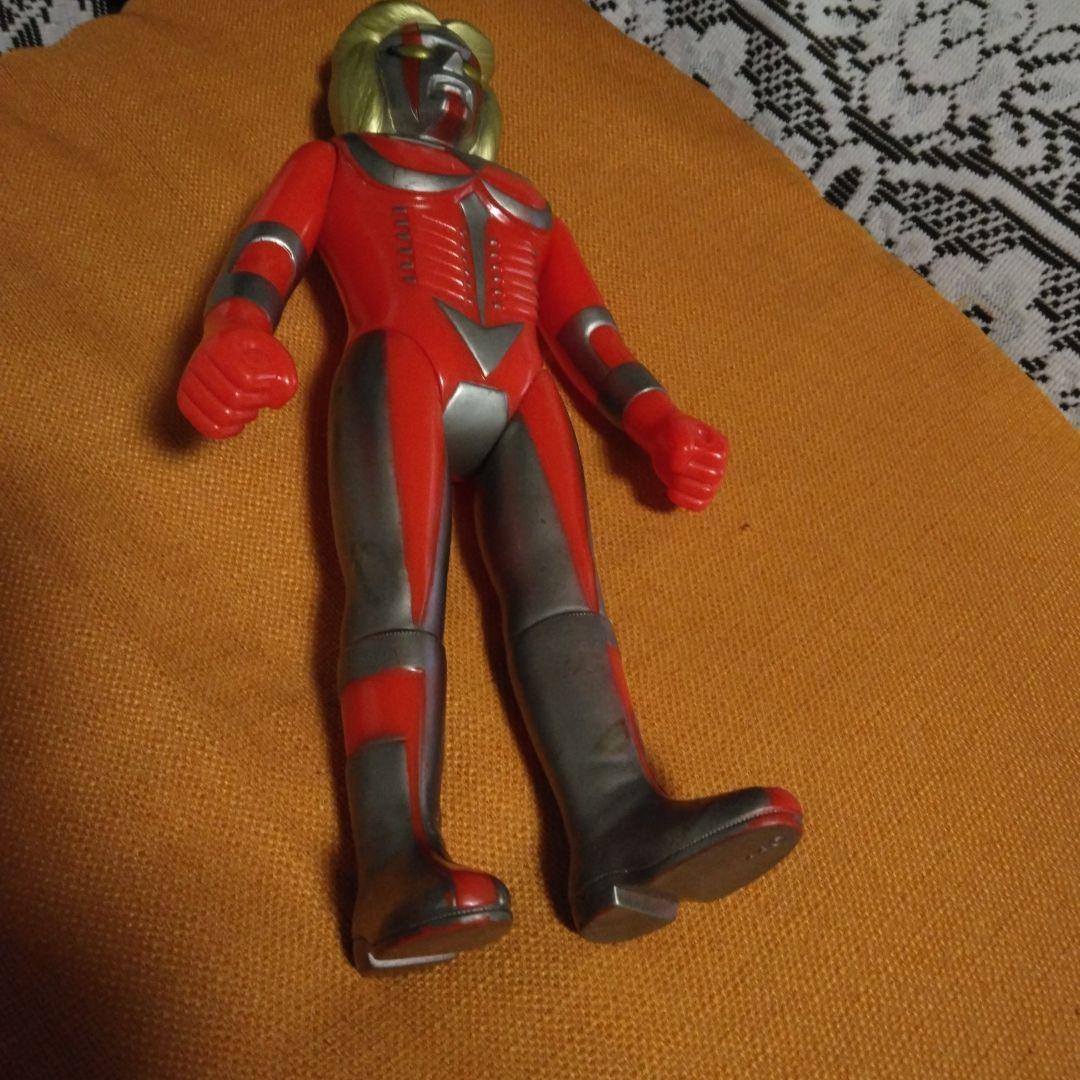 ソフビタカトク、メガロマン