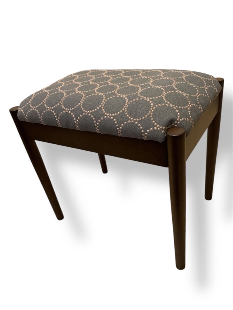 オーダーお品物　２脚　ミナペルホネンスツール