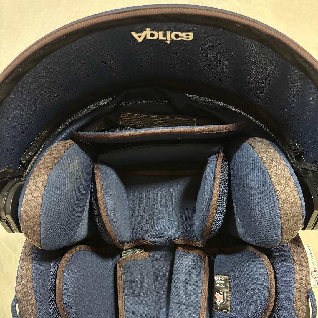 美品 アップリカ フラディアグロウ ISOFIX360° セーフティー ネイビー