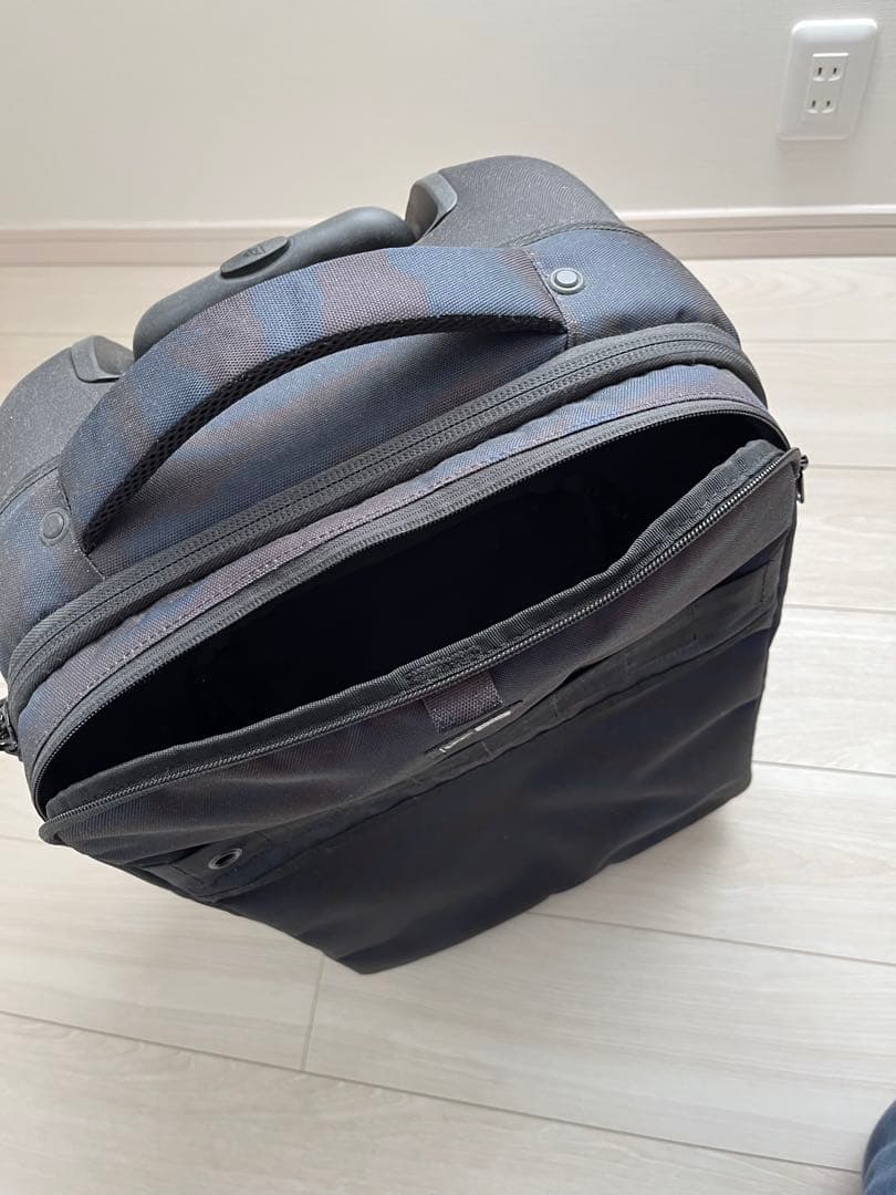 カモフラージュ柄 キャリーケース