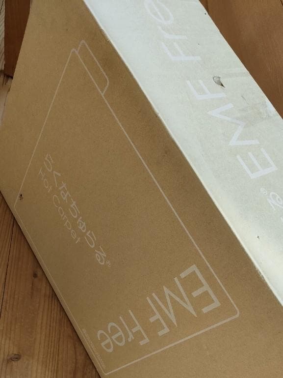 ☆新品　電磁波カットホットカーペット　らくなちゅらる2畳用（PHC720-A）