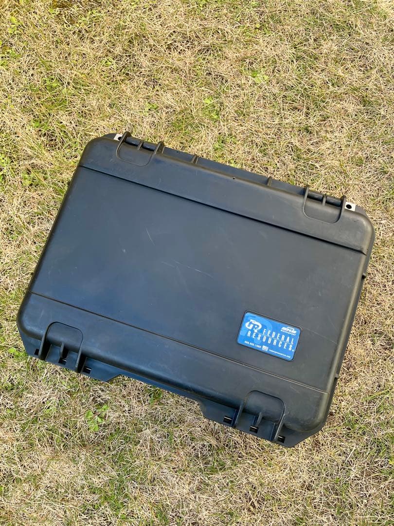 米軍放出品 ハードケース 電源コネクタ付き SKB ハードプロテクターケース