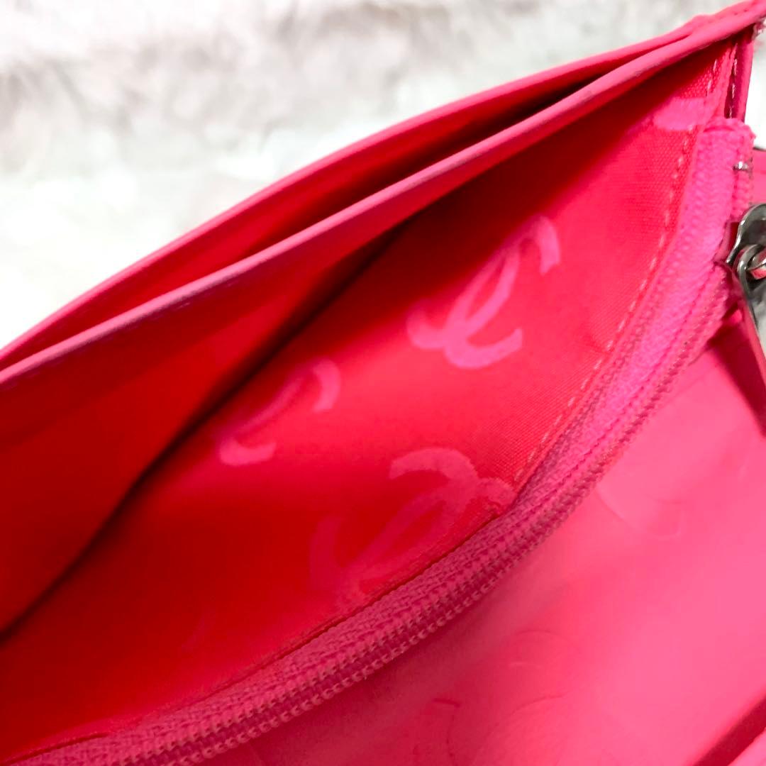 美品！カンボンラインCHANEL 二つ折り財布 黒　ピンク　マトラッセ
