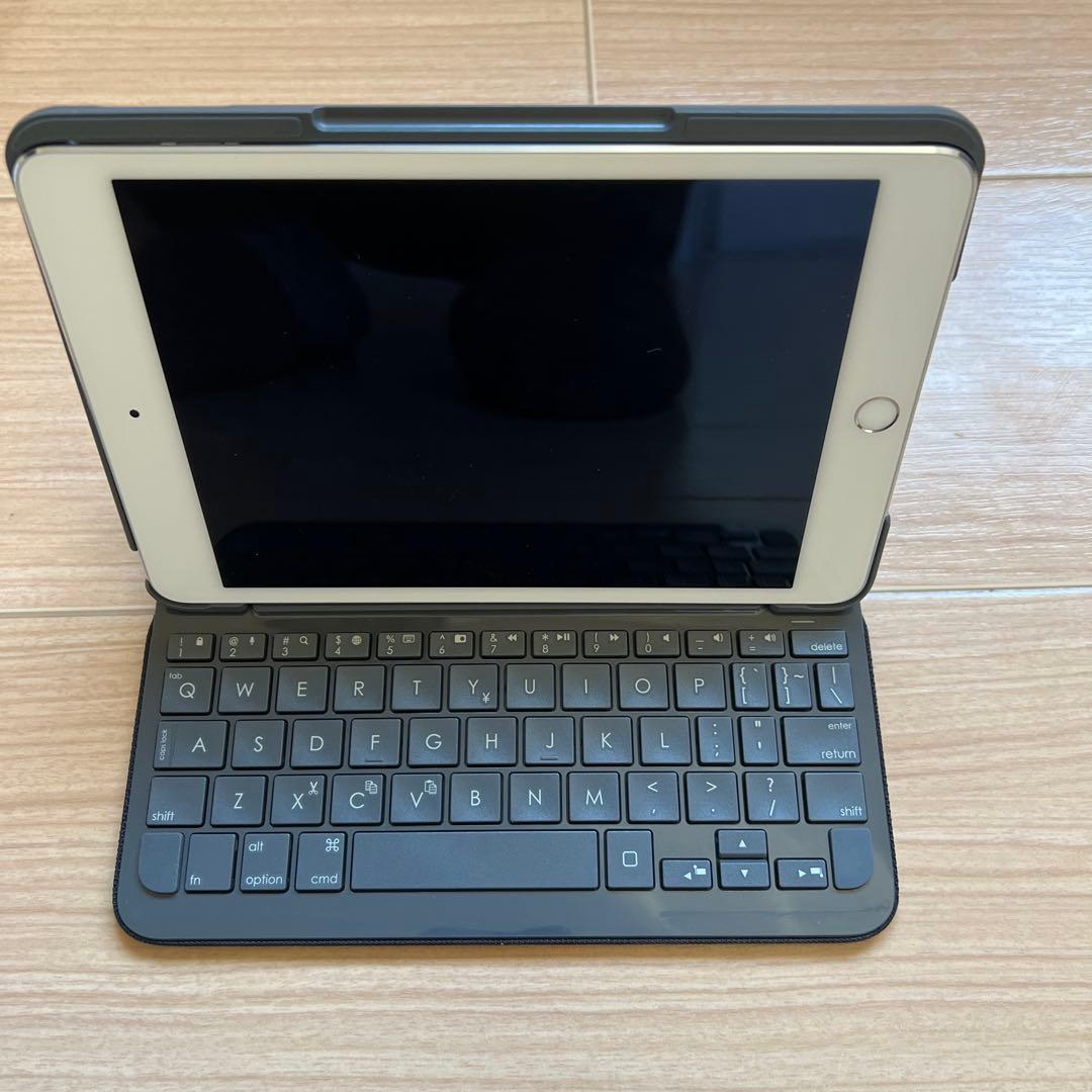 iPad mini4 モデル 128GB シルバー 本体 キーボードケース付き