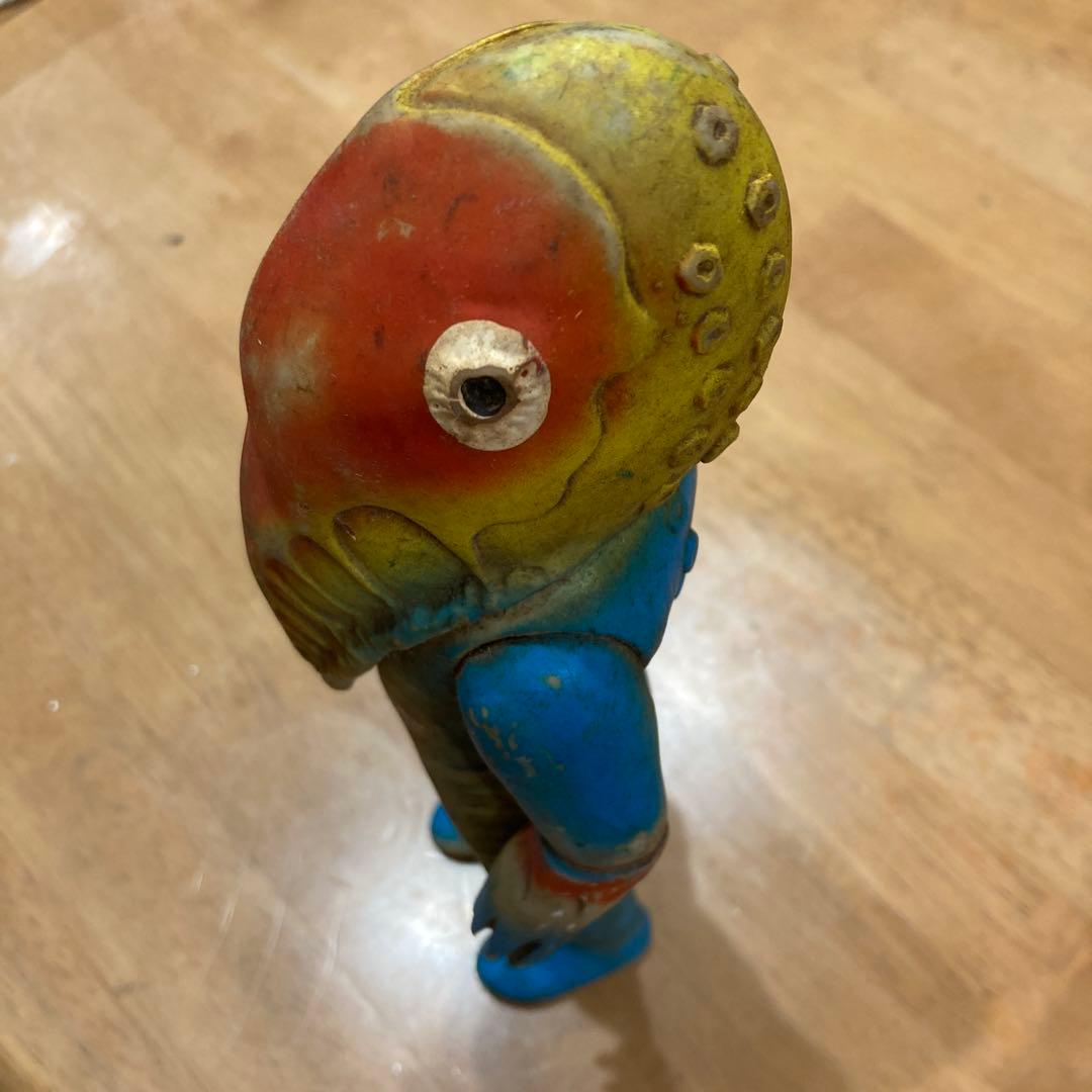 8*)様 ウルトラマン怪獣フィギュア BULLMARK