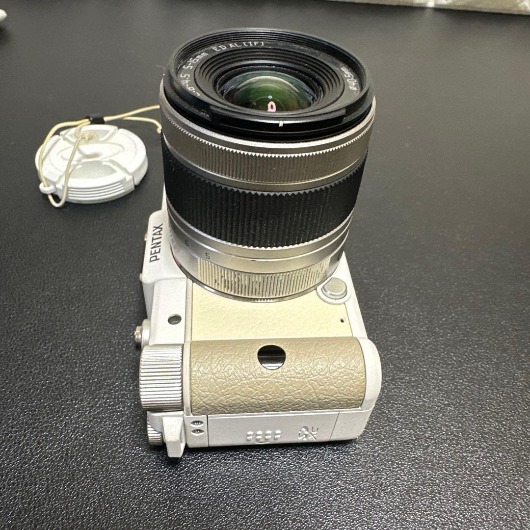 ペンタックスPENTAX Q ホワイト　動作品　中古良品