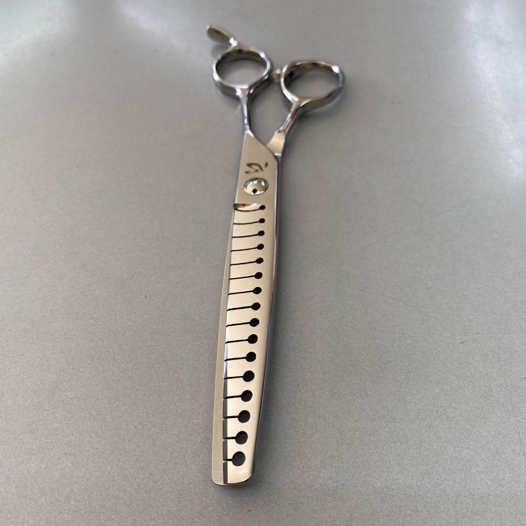 7インチシザー ６０% スピードアップ！新品　トリミングに最高の逸品！切れ味抜群