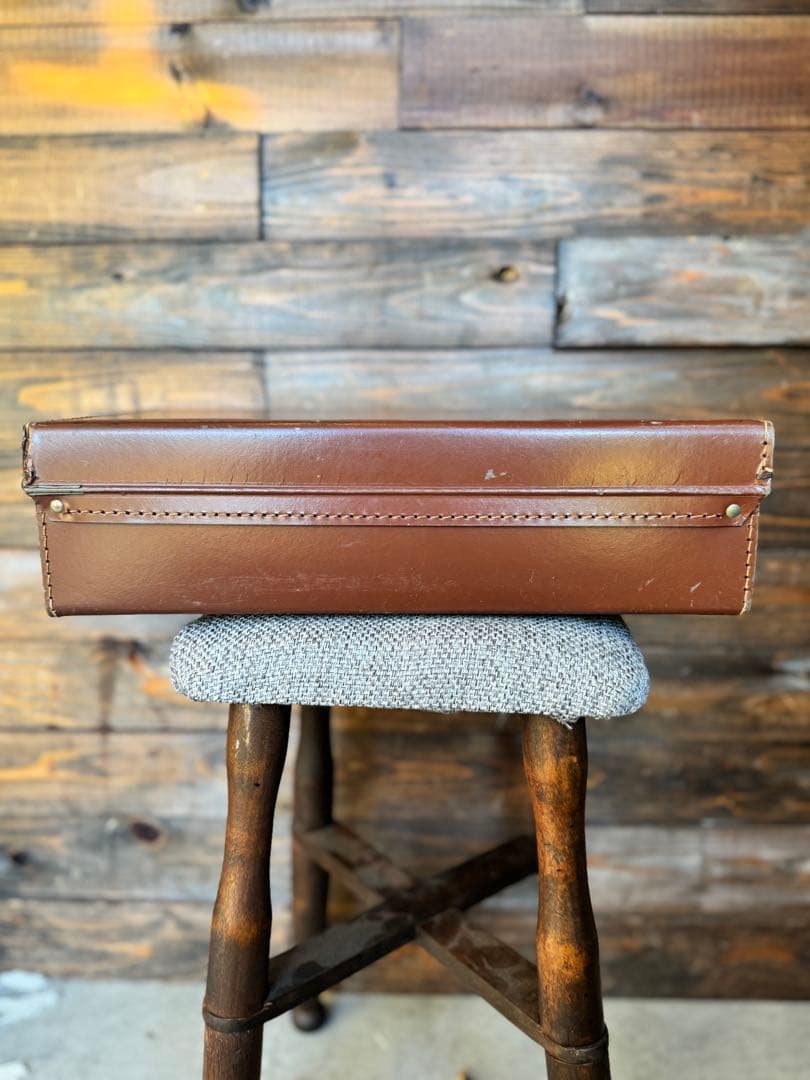 イギリス製　ビンテージペーパートランク