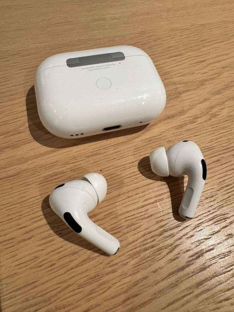 AirPods Pro2 ケース／ケーブル／イヤーピース付き　A2698