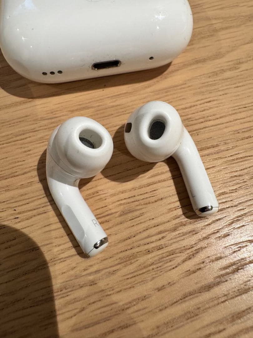 AirPods Pro2 ケース／ケーブル／イヤーピース付き　A2698