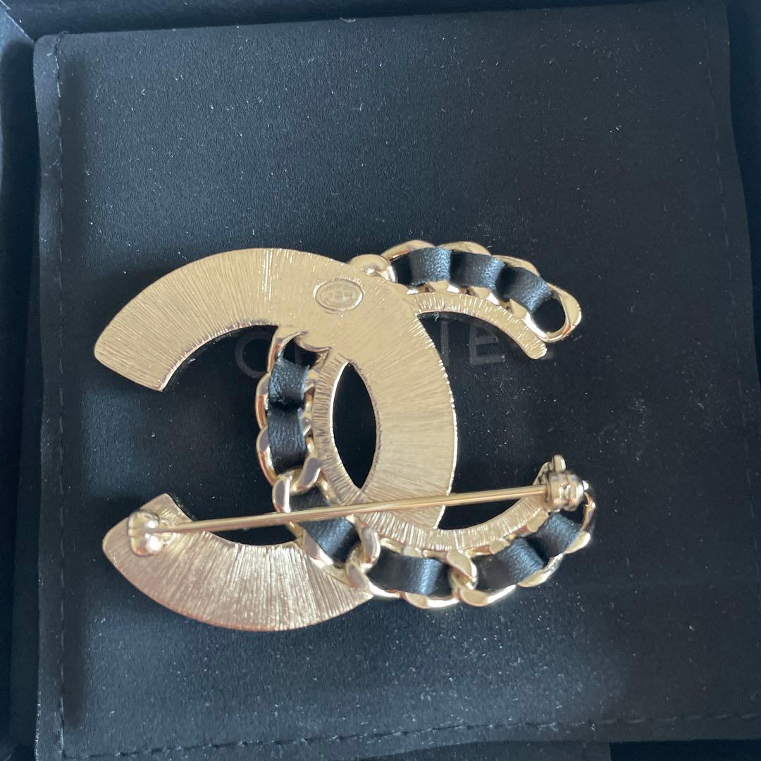 CHANEL パール CCロゴ ブローチ