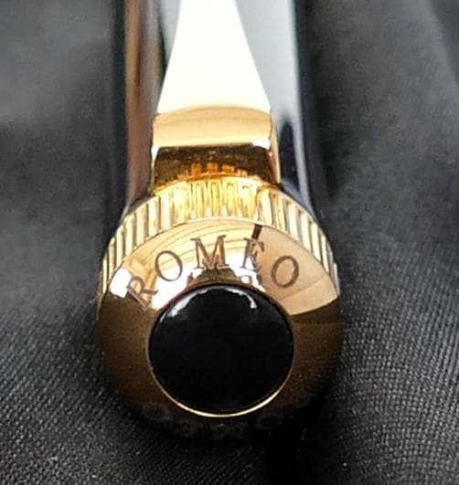 伊東屋 ロメオ ROMEO No.3 ボールペン 太軸 黒