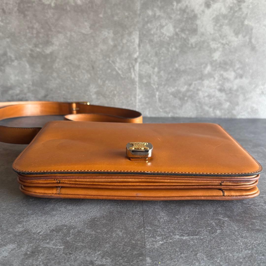 Peppe ⭐️セリーヌ⭐️トリオンフ 金具 レザー ショルダーバッグ