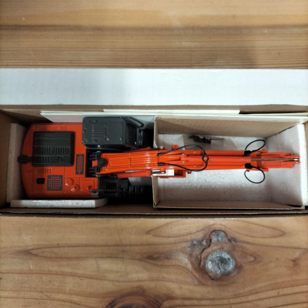 新品、未使用　HITACHI　ZAXIS 210 1/40 パワーショベル