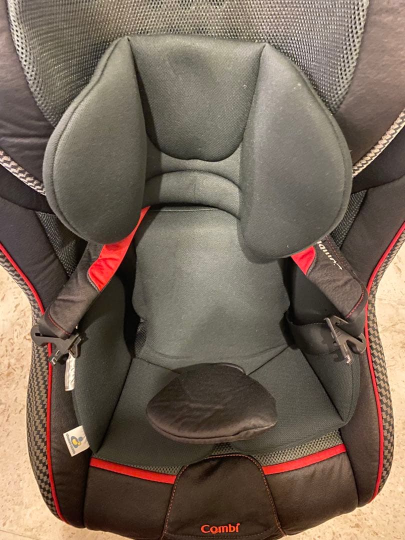 コンビ　チャイルドシート　マルゴットEG ブラック　黒