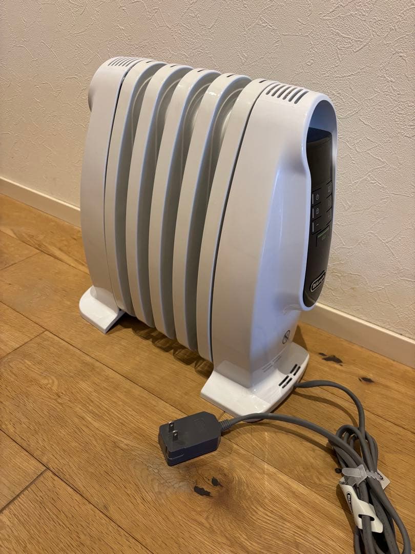 【超美品】エコモード搭載デロンギオイルヒーター