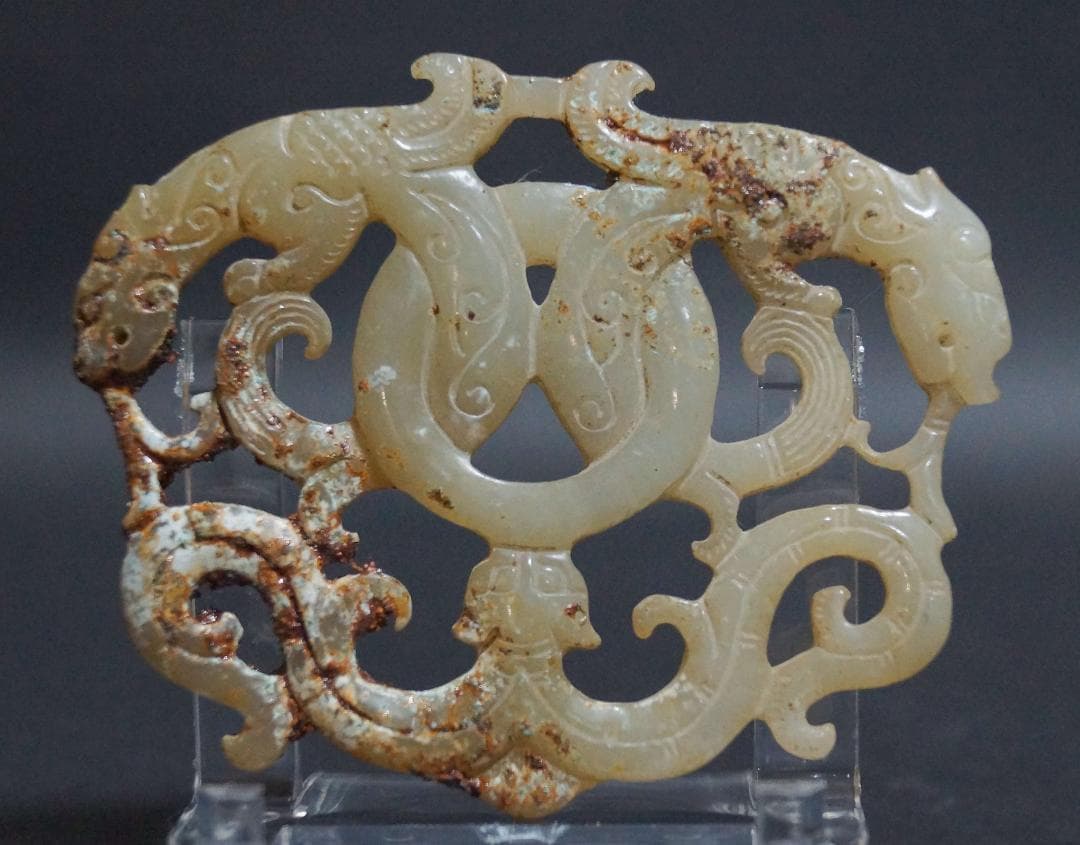 古玉 和田玉(ホータン)細工透かし彫り『獣』根付 緒締玉 玉佩 提げ物 装飾品