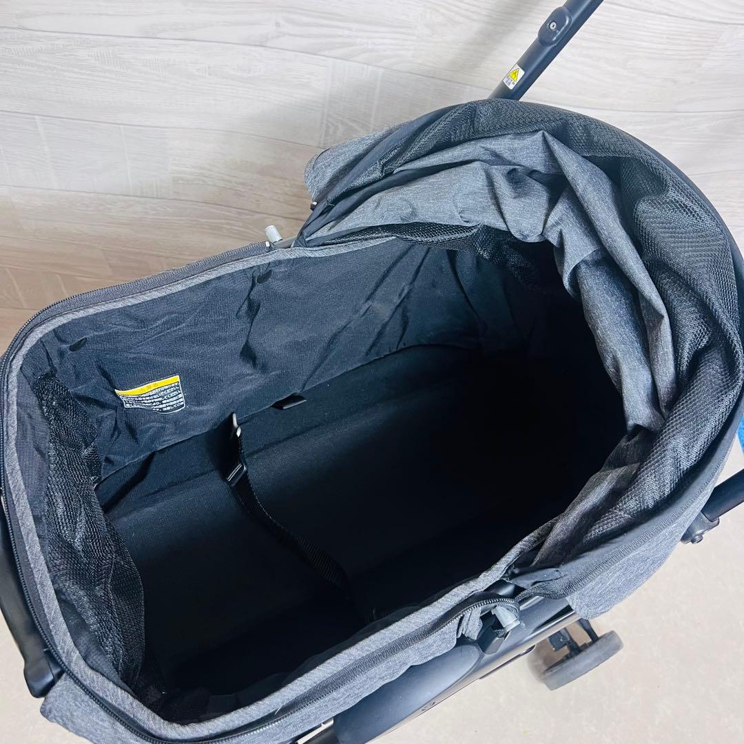 コムペット ミリミリライトα ペットカート 犬用 ブラック