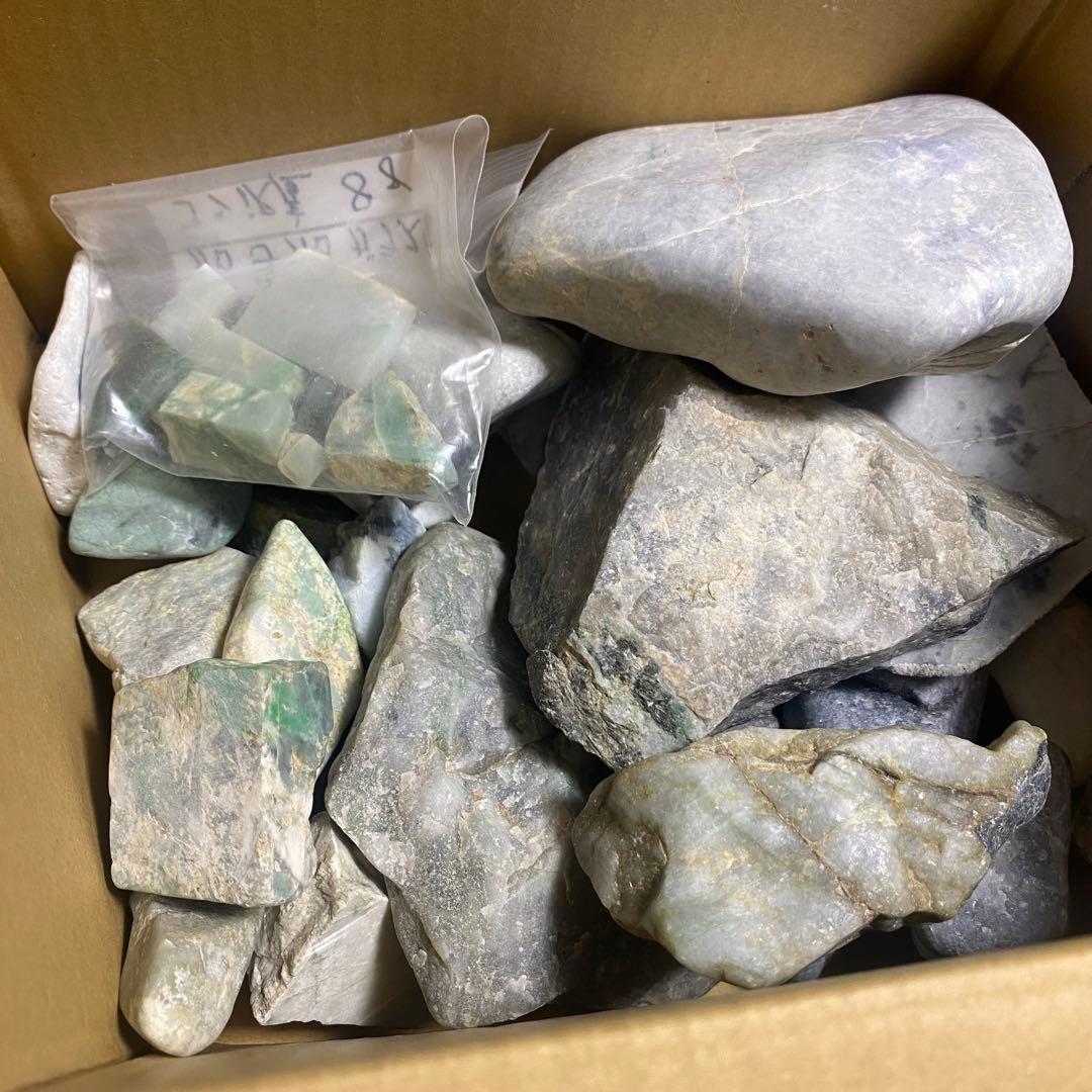 糸魚川翡翠　大量4.5〜kgセット　処分価格
