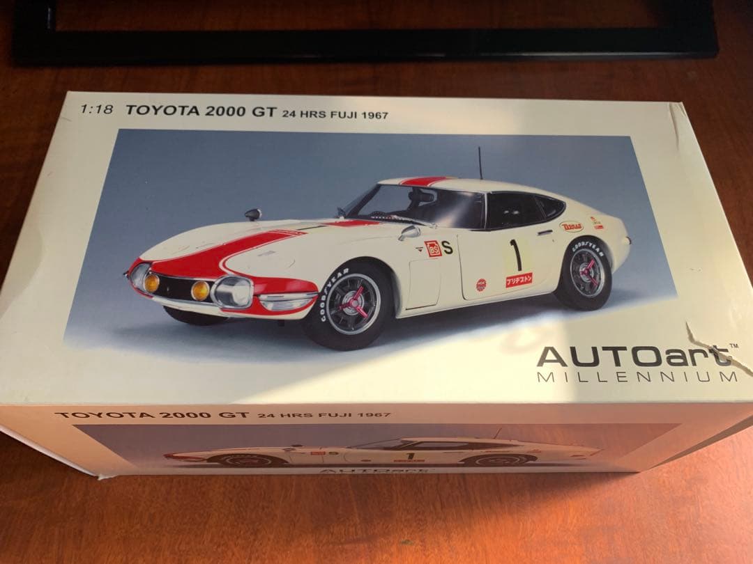 TOYOTA 2000 GT 24 HRS オートアート箱破れ