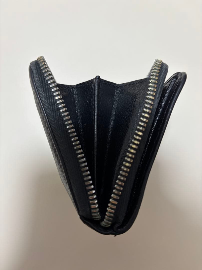 【IL BISONTE】イルビゾンテ ラウンドジップ 折り財布 ブラック 本革