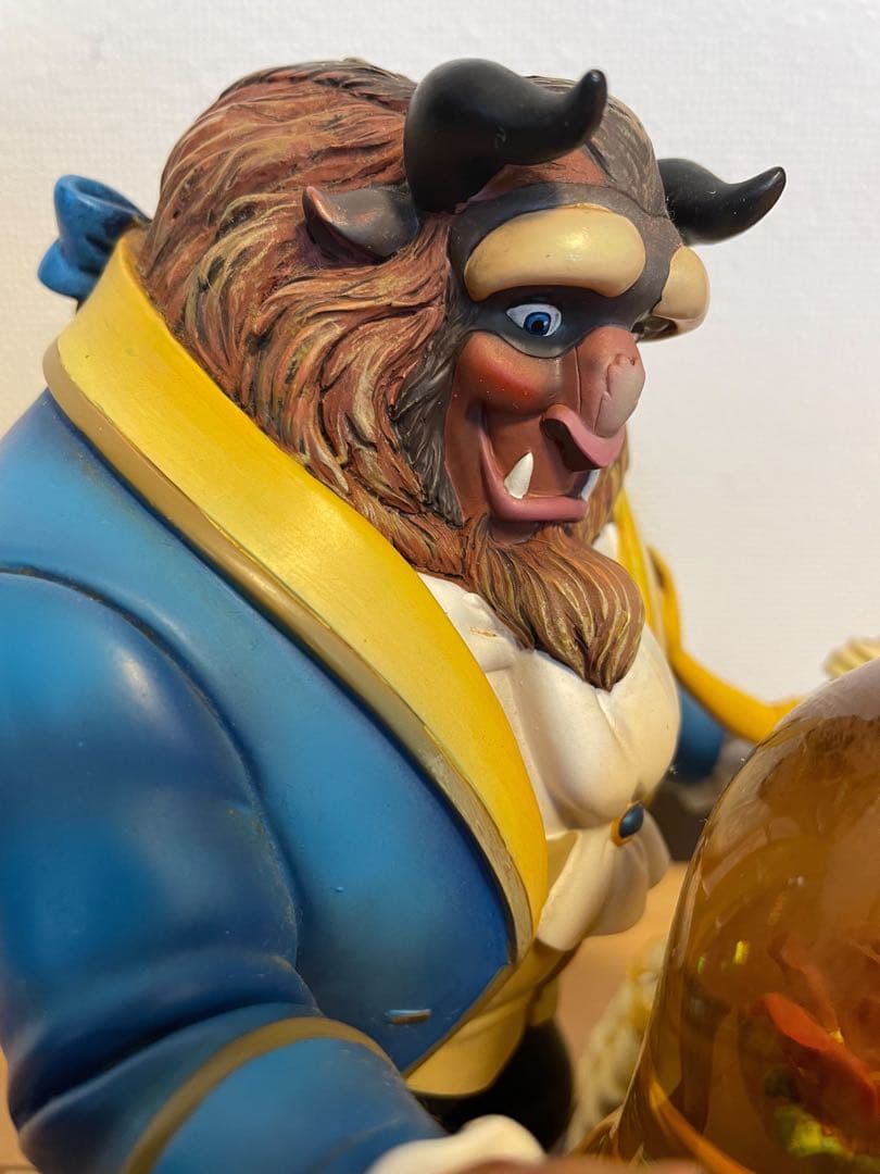 美女と野獣　スノーグローブ　フィギュア