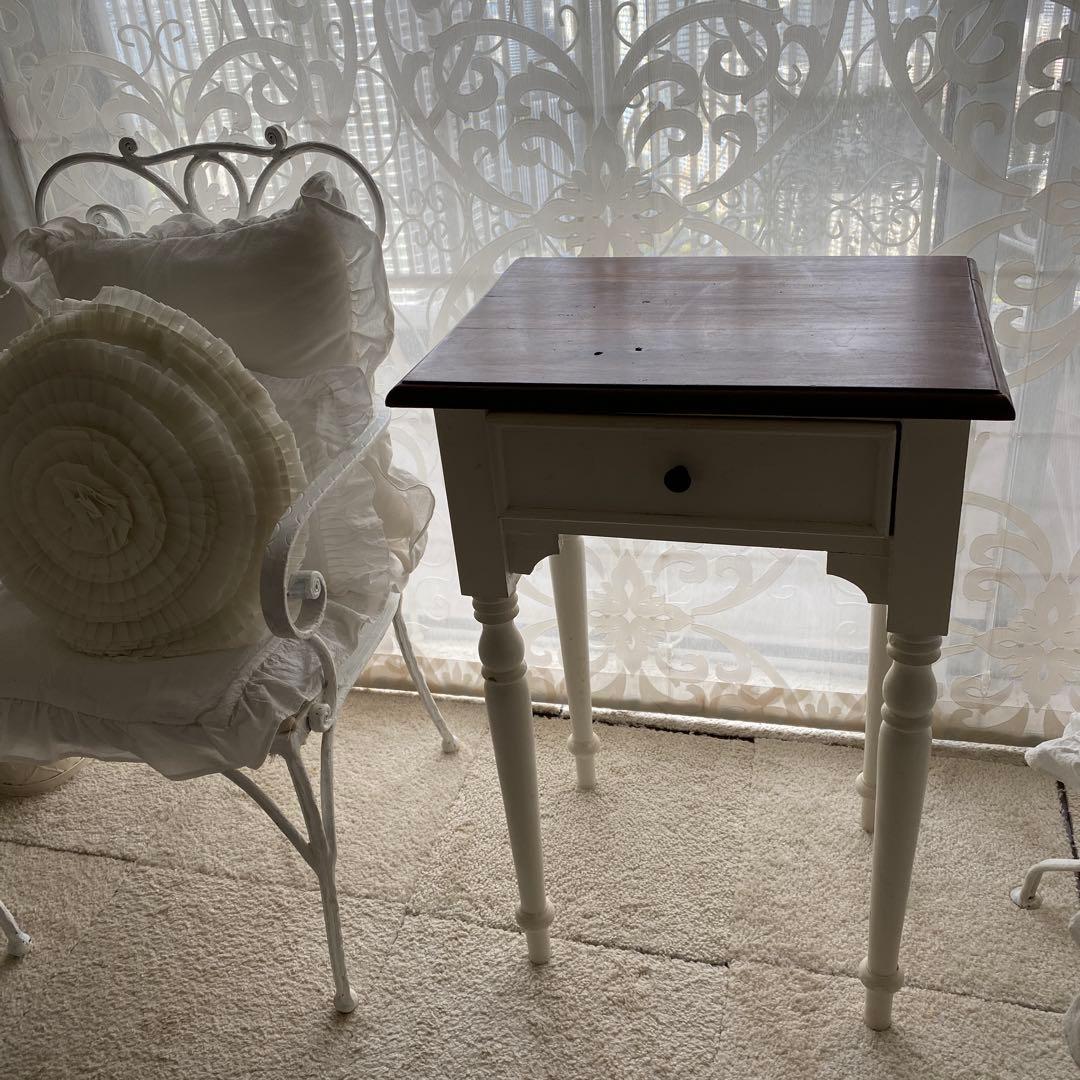 アンティーク　木製サイドテーブル 引き出し付き ホワイト