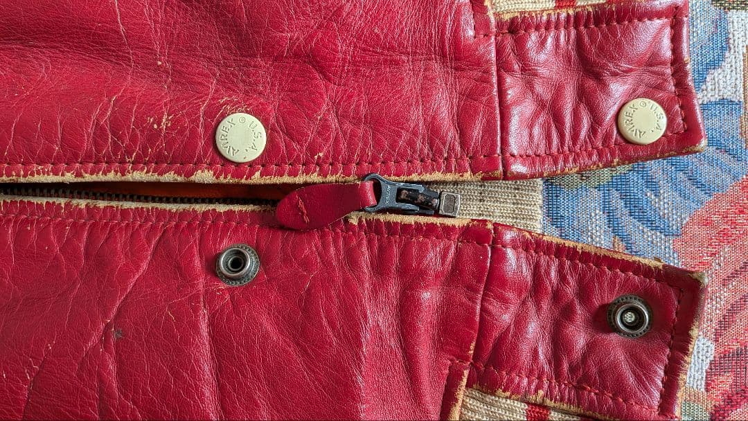 G*T様 AVIREX赤 レザージャケット 刺繍ロゴ付き