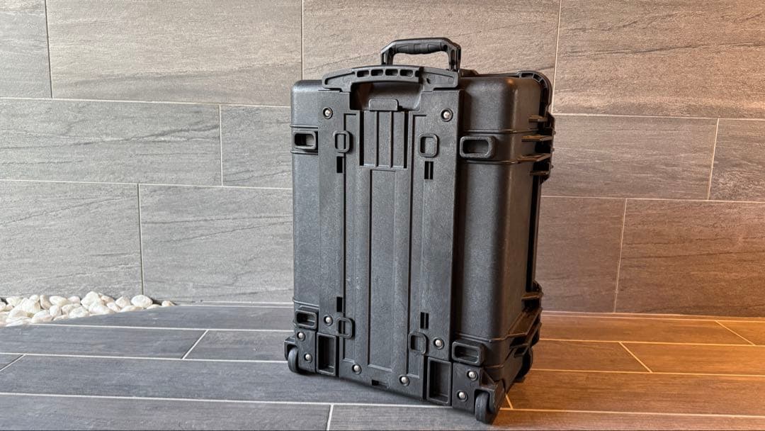 Pelican 1560 キャスターケース ブラック