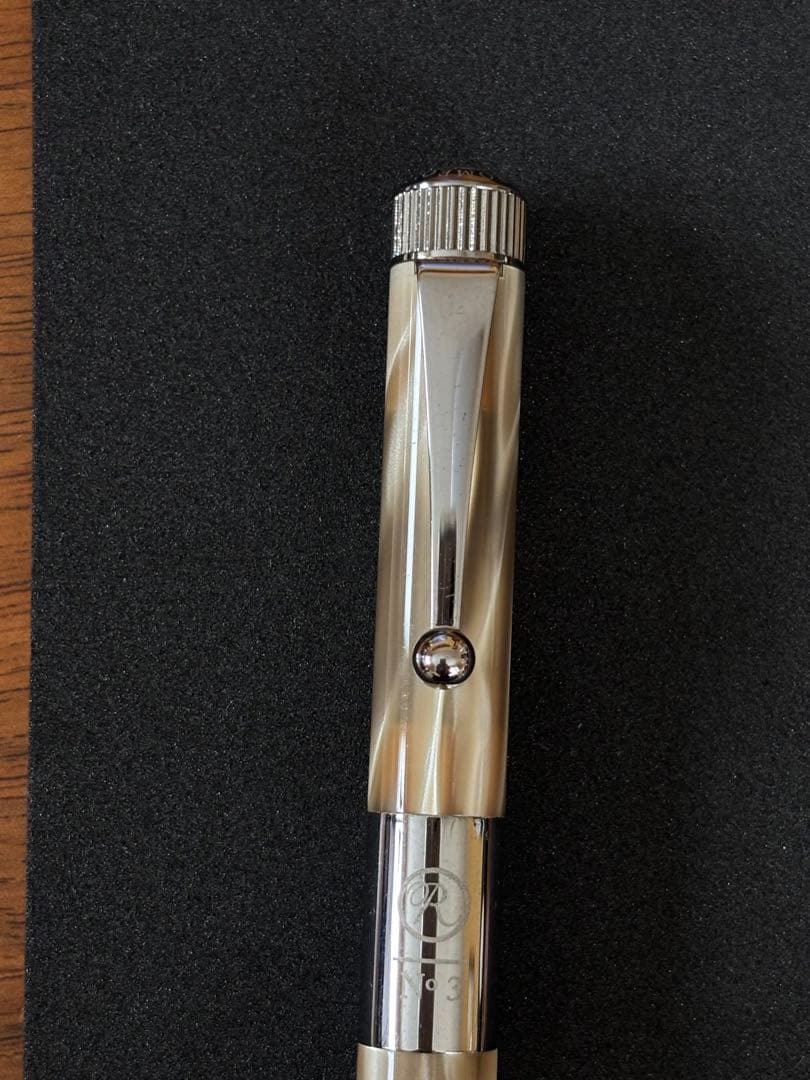 ROMEO NO 3ボールペン /イタリアンべージュ　細軸